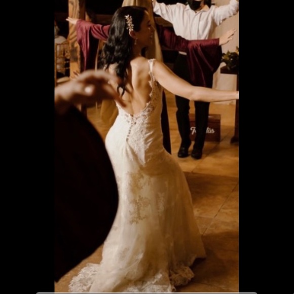 Stella York Jane 6247 Wedding Dress - Picture 3 of 10